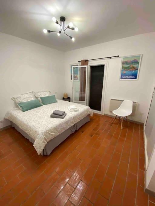 Simone, Appartement Maison, Quartier Calme, Grande Terrasse, Spa, Barbecue, 2 Chambres Frejus Ngoại thất bức ảnh