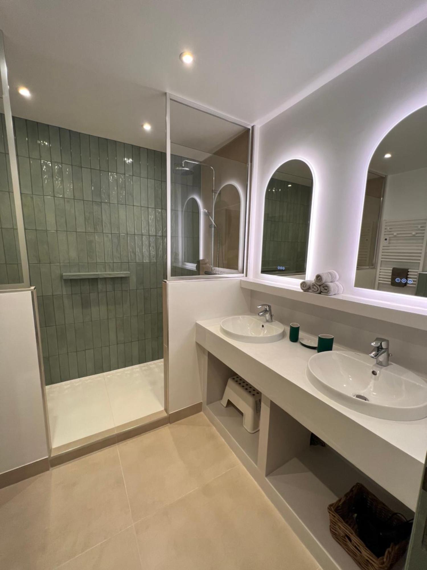Simone, Appartement Maison, Quartier Calme, Grande Terrasse, Spa, Barbecue, 2 Chambres Frejus Ngoại thất bức ảnh