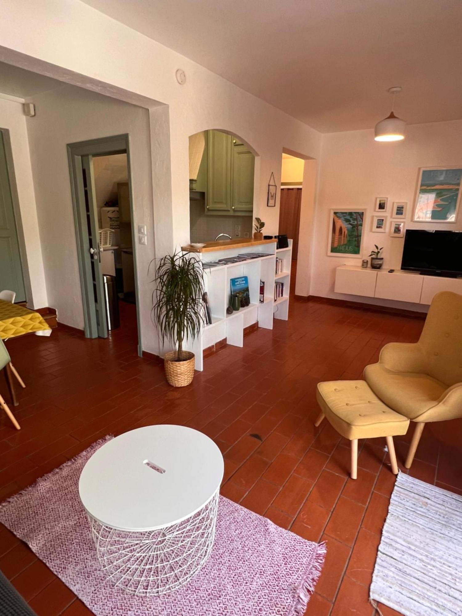 Simone, Appartement Maison, Quartier Calme, Grande Terrasse, Spa, Barbecue, 2 Chambres Frejus Ngoại thất bức ảnh