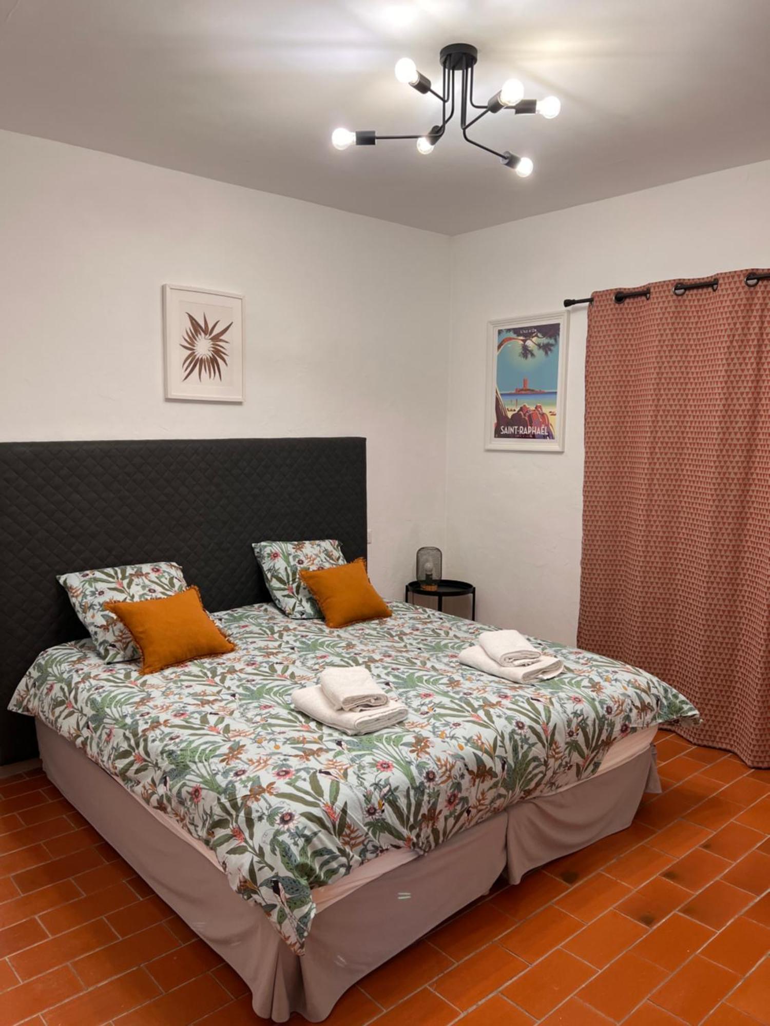 Simone, Appartement Maison, Quartier Calme, Grande Terrasse, Spa, Barbecue, 2 Chambres Frejus Ngoại thất bức ảnh